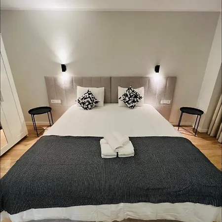 Sociedade Farmaceutica Quarto em Acomodações Particulares Lisboa