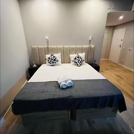 Sociedade Farmaceutica Homestay *