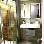 Sociedade Farmaceutica Homestay szállás *